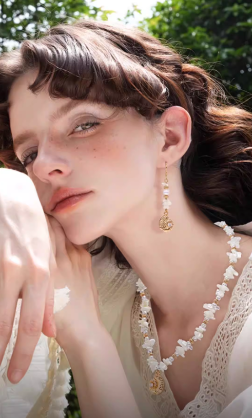 Ocean Tale Essence Necklace