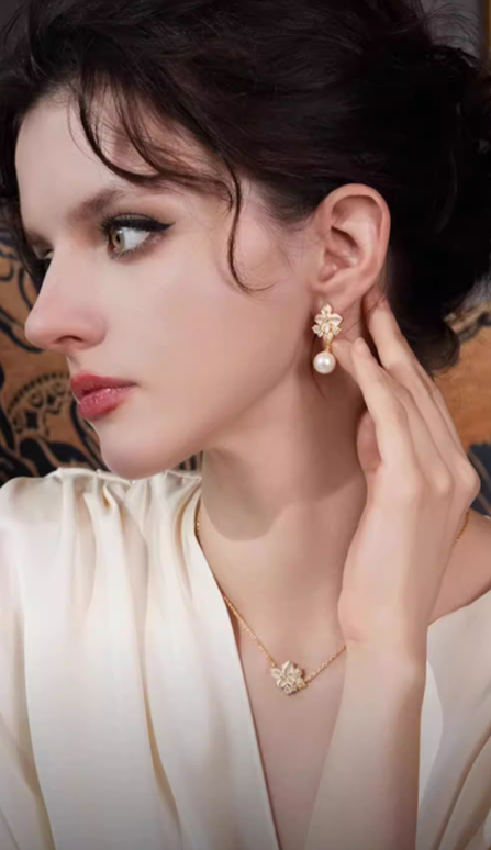 Four Seasons Floral Gold Necklace